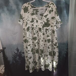 ❤️❤️❤️ SHEIN Green Leaf Print Dress